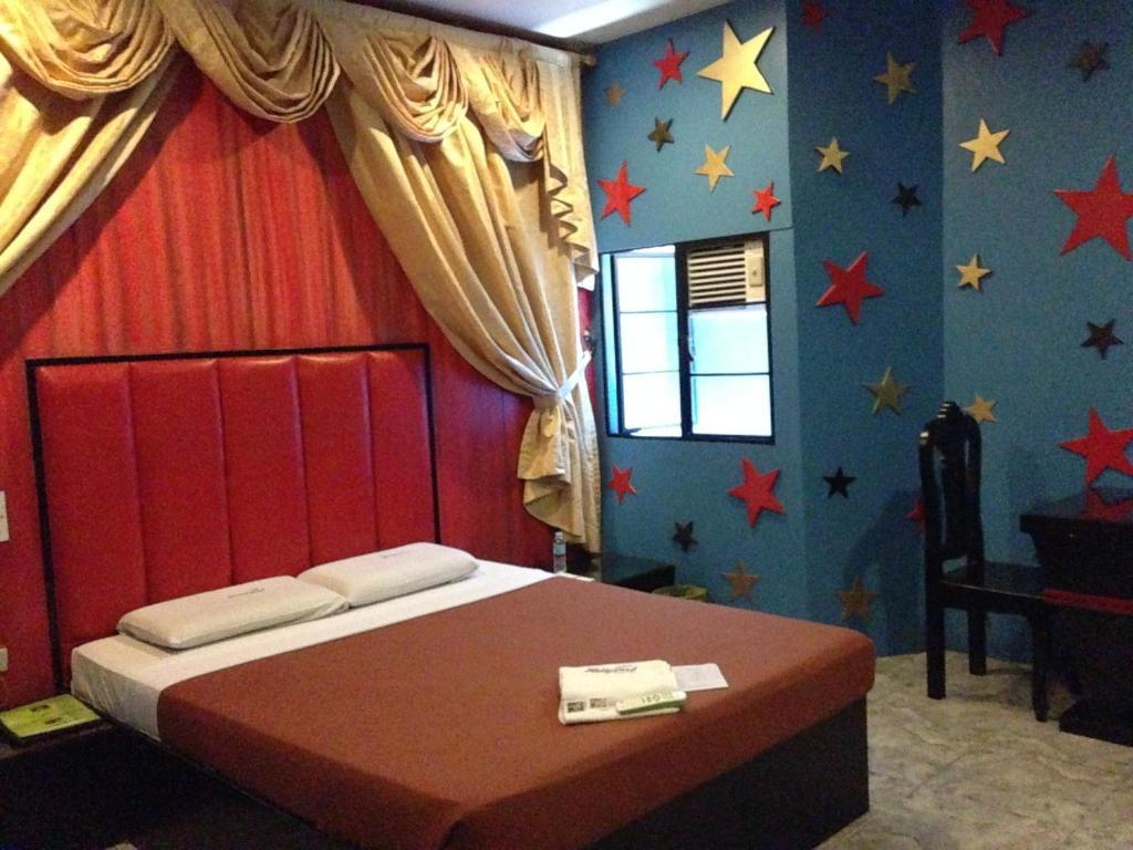 Hollywood Drive-In Hotel Baguio City Exterior photo