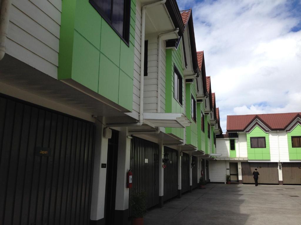 Hollywood Drive-In Hotel Baguio City Exterior photo