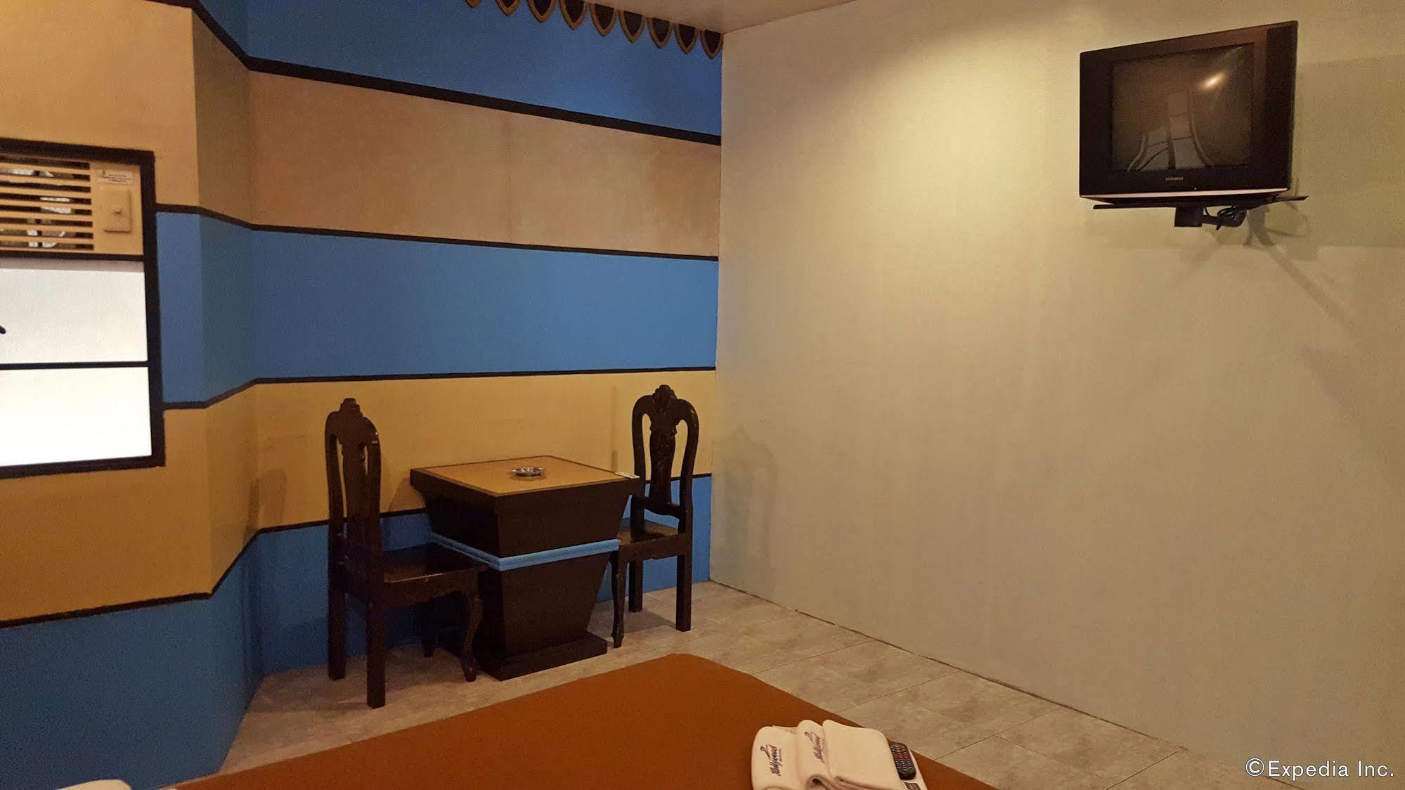 Hollywood Drive-In Hotel Baguio City Exterior photo